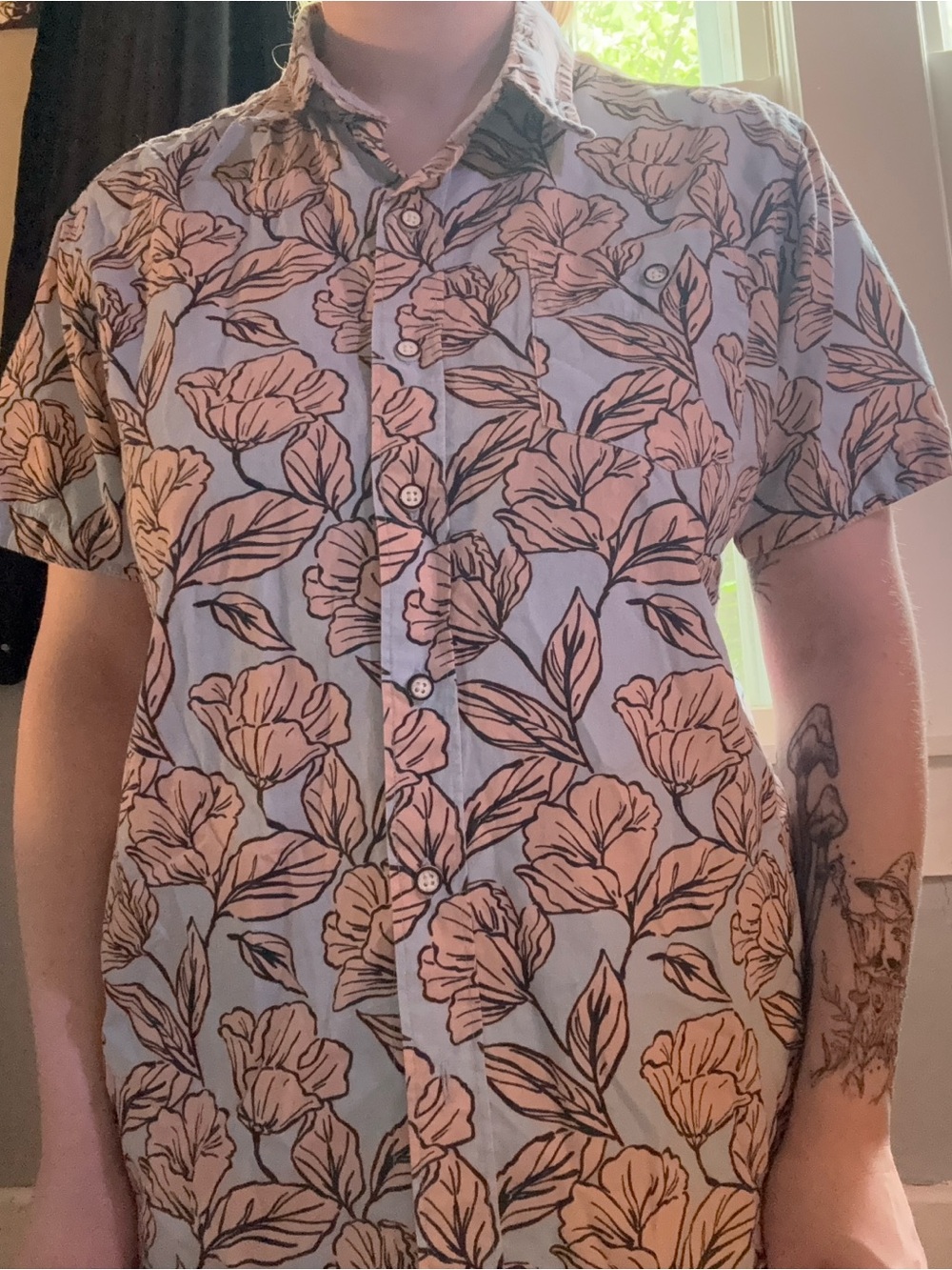Casual Short-Sleeve Button-Down Shirt - Pink Floral on Light Blue